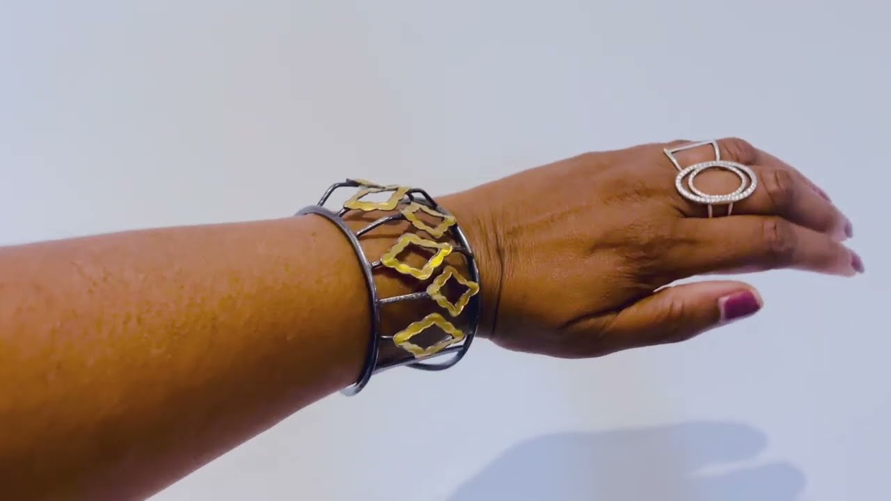 East Meets West: Shirani Fernando Sculpting Light and Shadow into Wearable Art Jewellery