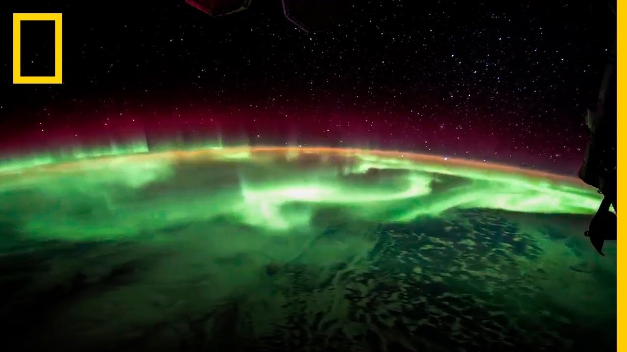 IMPRESIONANTE time-lapse de una Aurora BOREAL desde el ESPACIO | National Geographic en Español