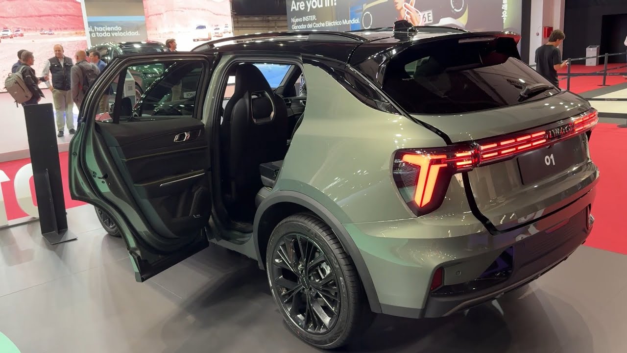 LYNK & CO 01 FACELIFT 2025 - PRACTICALITY test, TRUNK SPACE, glove box opening