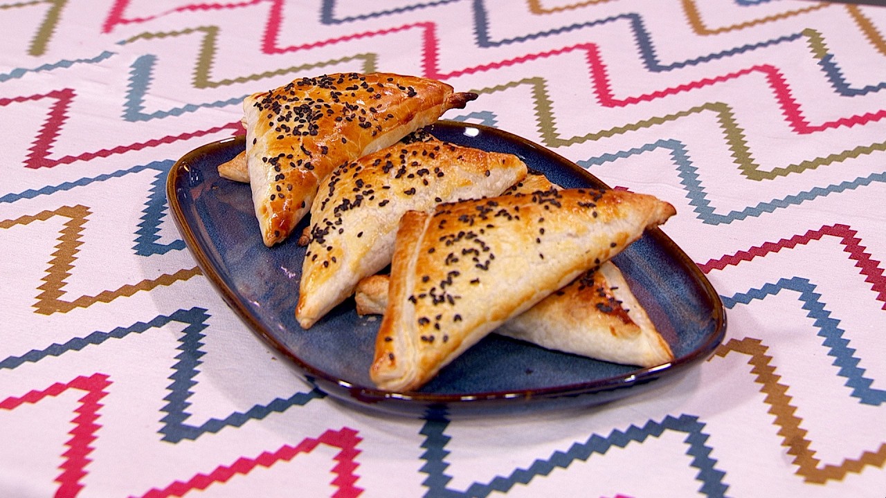 Paquetitos de hojaldre, vegetales y pollo