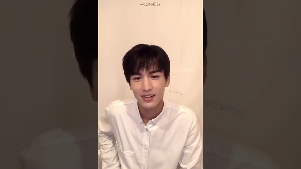 [ENGSUB] (Part 1) ZhangLingHe first live broadcast. Interact with fan about “Maiden Holmes”