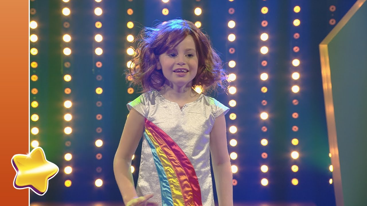 Léonie en Célia schitteren als sterren! 🌠 - De Sterrenstudio | Studio 100 Kids