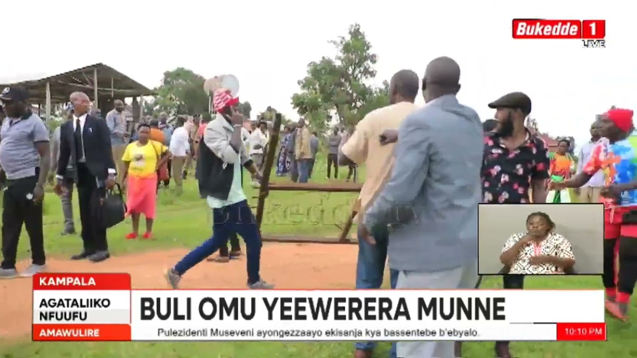 DR.KAGGWA NE MINISITA MAYANJA, ENSONGA Z'ETTAKA ZIBATABUDDE, BULI OMU YEEWERERA MUNNE