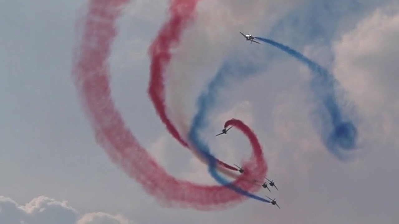 Patrouille de France | Breathtaking Display of French Airforce Aerobatic Team