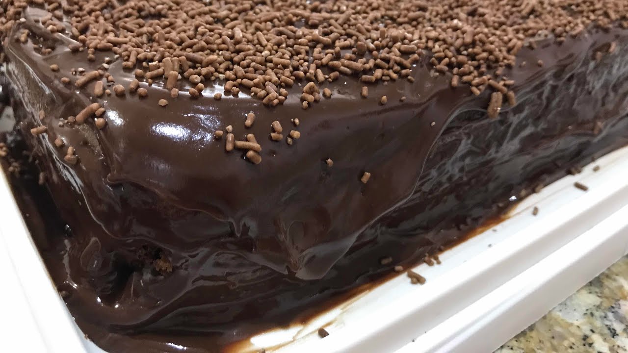 BOLO DE CHOCOLATE RECHEADO ESPECIAL PARA O DIA DAS CRIANÇAS