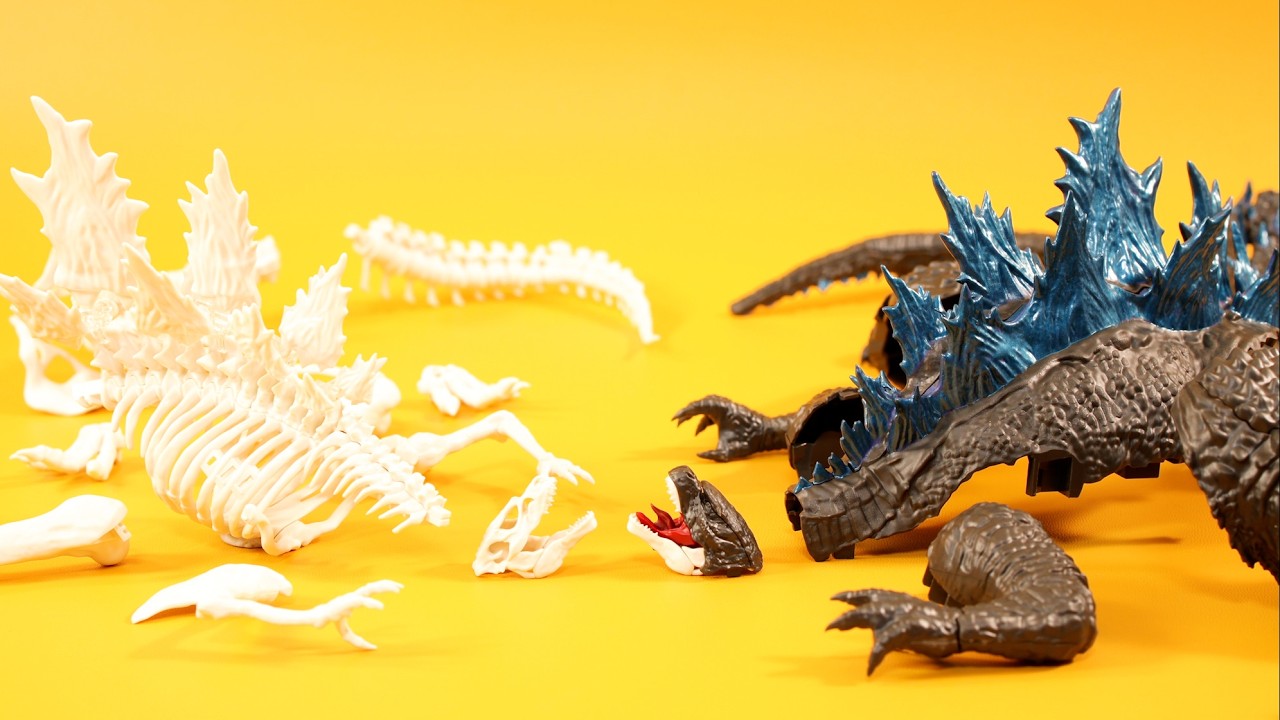Godzilla skeleton model kits & Godzilla x Kong: The New Empire figure