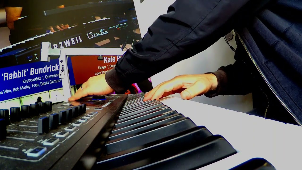 Did you know the KURZWEIL PC4 can do this?
