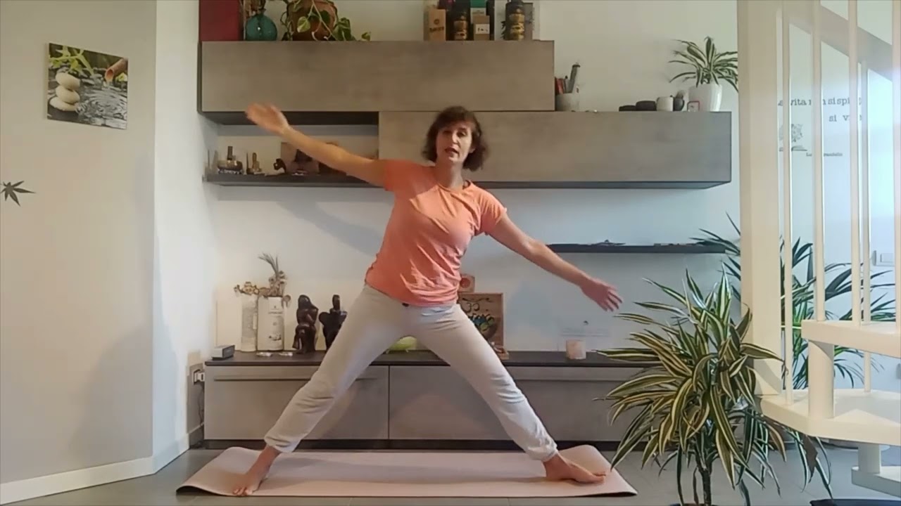 Una posizione Yoga anti-ansia: Trikonasana, il triangolo