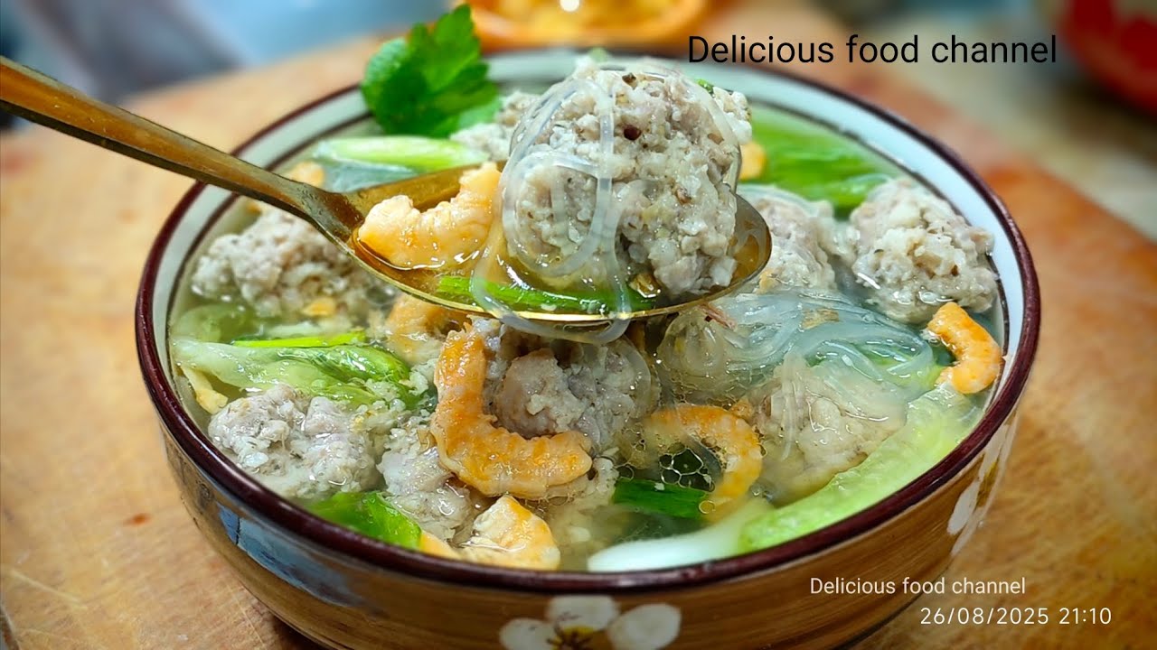 សម្លមីសួរសាច់ជ្រូកចិញ្ច្រាំបង្គាក្រៀម ម្ហូបឆ្ងាញ់ថ្មីមួយមុខទៀត សម្រាប់ថ្ងៃនេះ ‎⁨@ម្ហូបឆ្ងាញ់⁩  