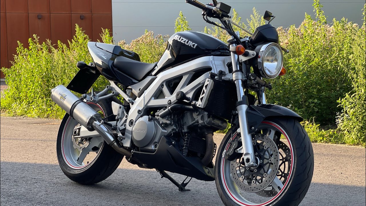 Suzuki SV 1000 2004 leovince exhaust walkaround, cold start and soundcheck
