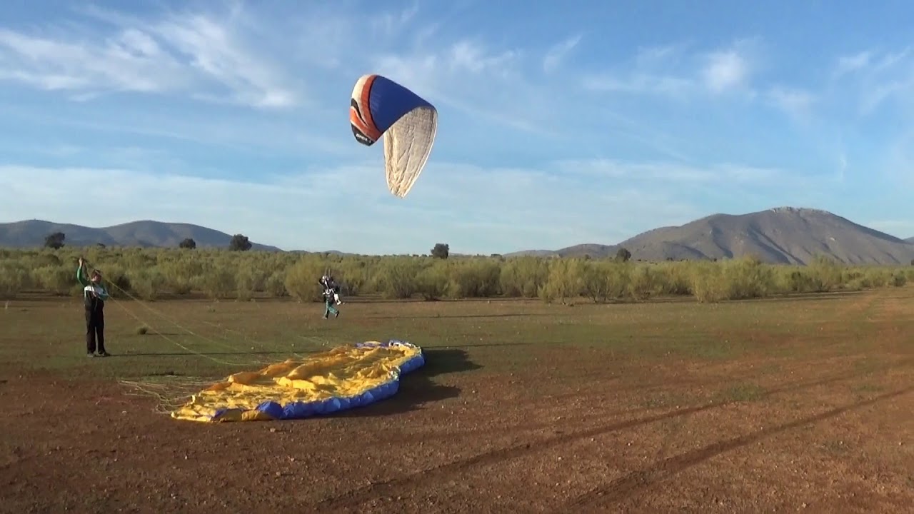 VUELO EN PARAMOTOR en el Pantano del Cubillas (Granada)