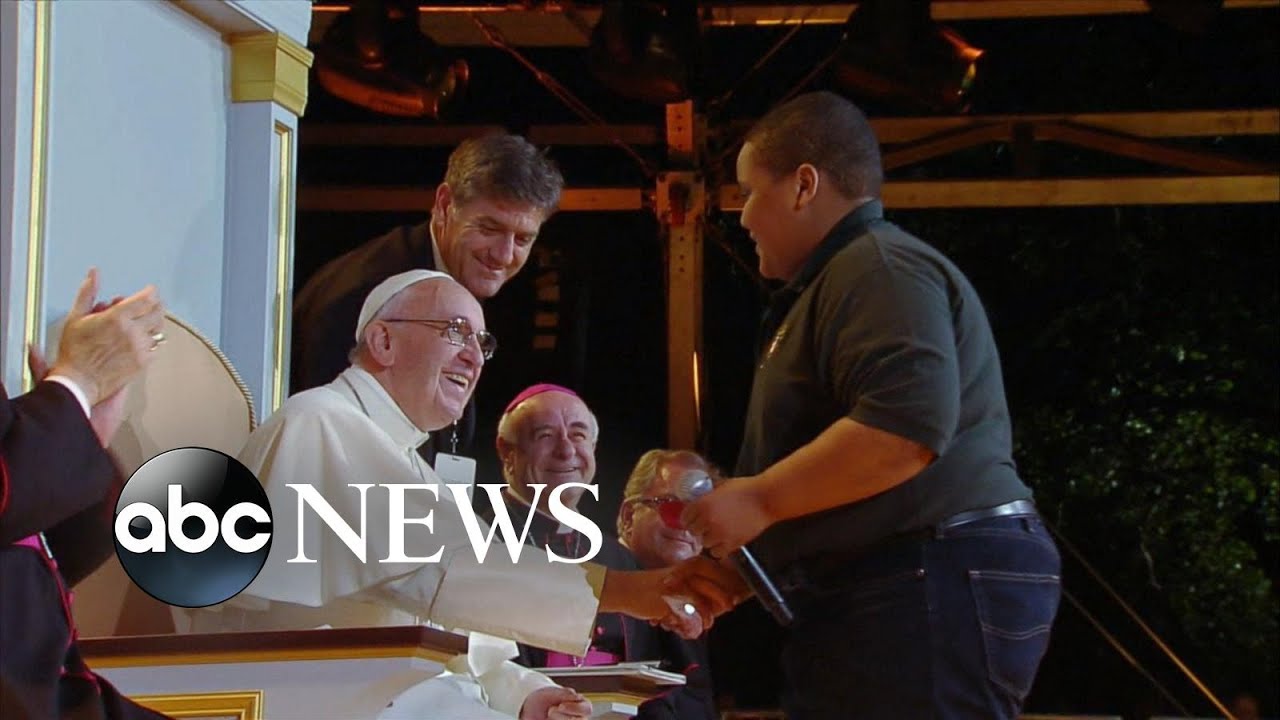 Millions Stunned When Young Boy Sings to Pope Francis