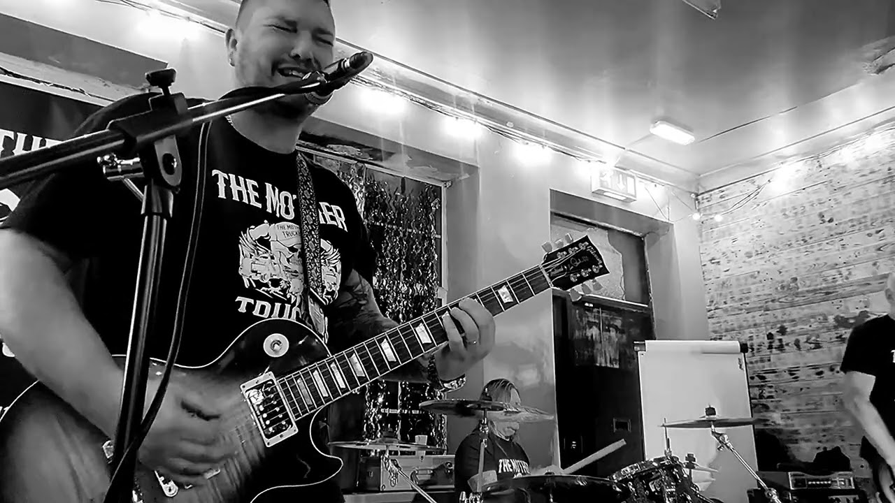 The MotherTruckers covering Children of the Grave