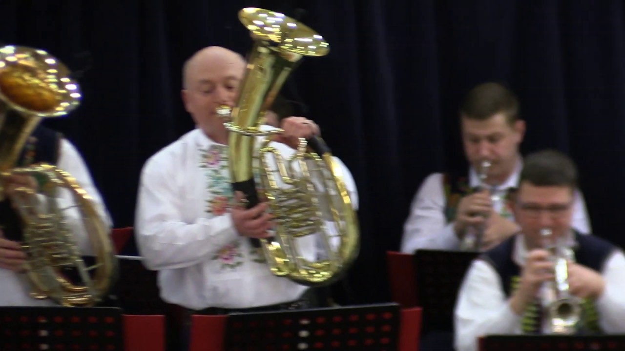 RATÍŠKOVICE-71.KROJOVÝ PLES (DH Sokolka a jejich hit z domácích Šakvic)