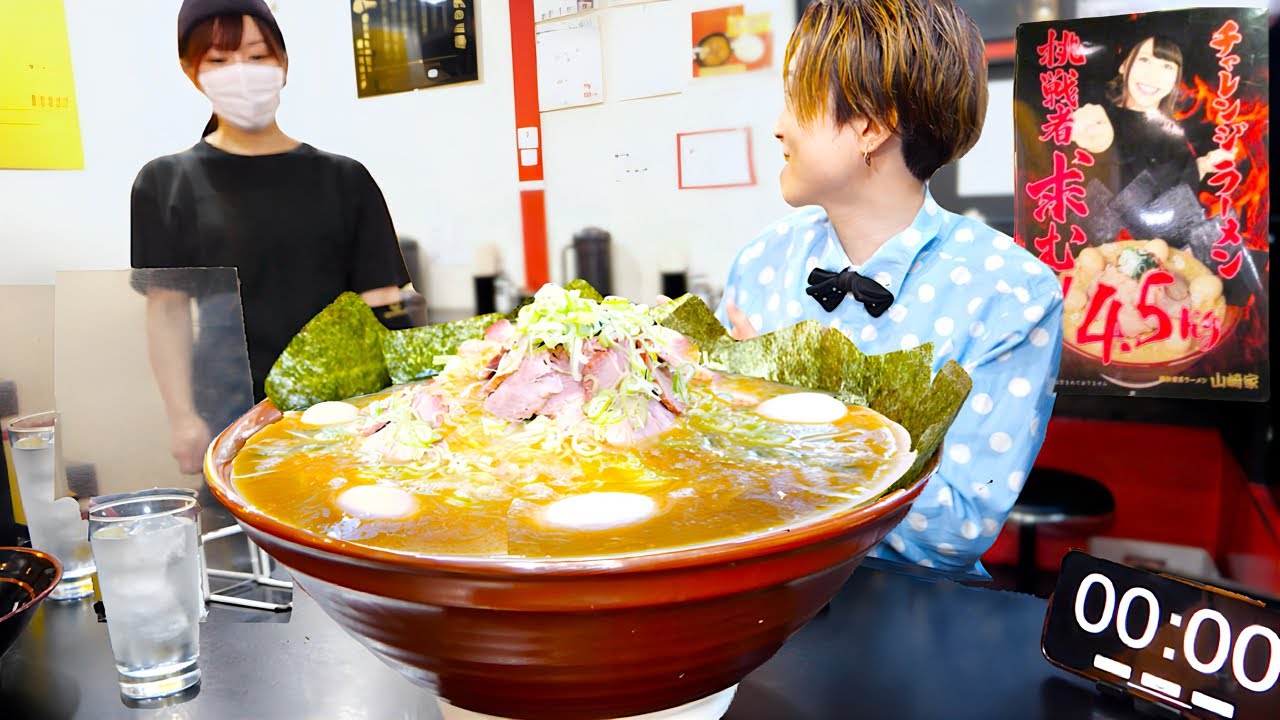 【大食い】激熱家系ラーメン4.5kgを25分で完食すれば無料のチャレンジメニューに挑んだ結果【大胃王】