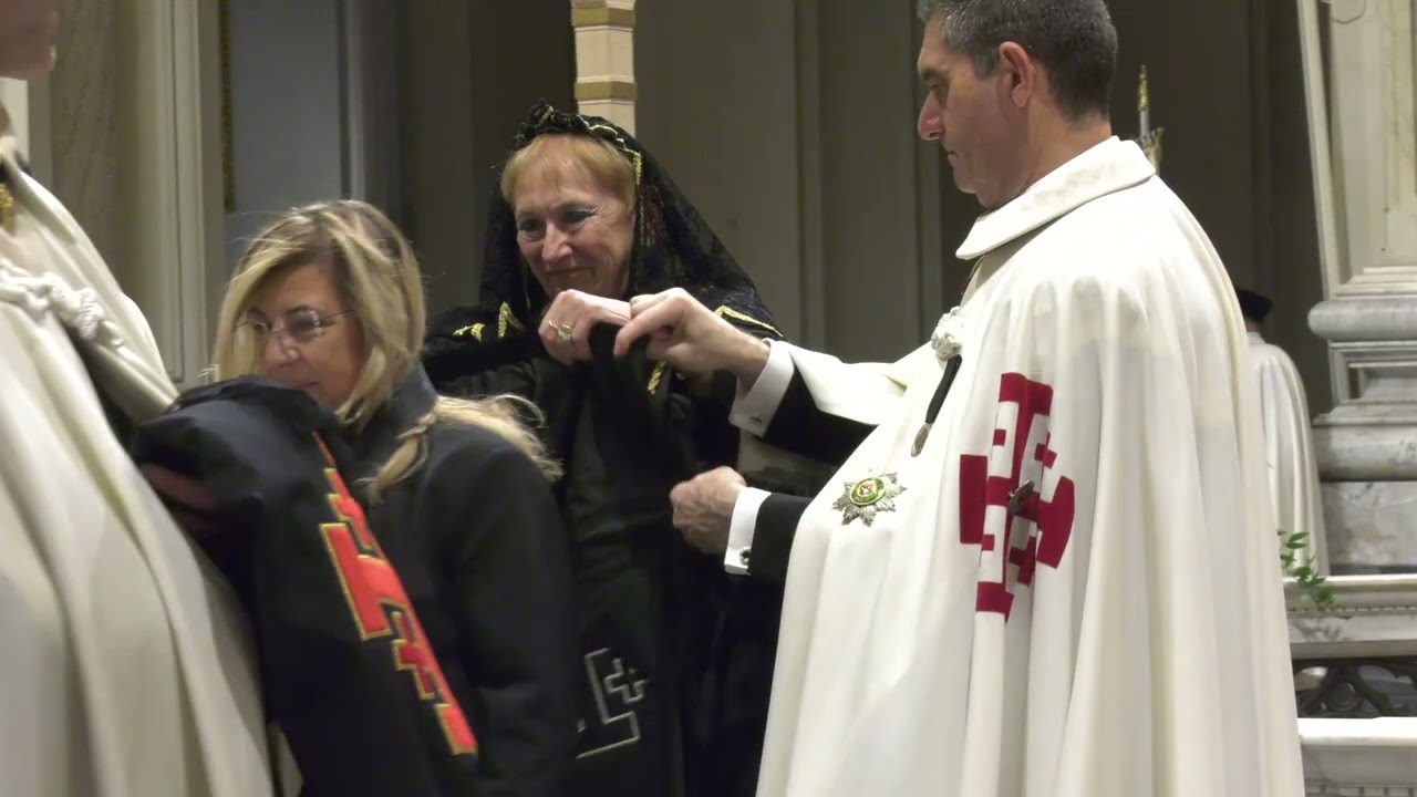 Ceremonia de Investidura de Caballeros y Damas de la Orden del Santo Sepulcro