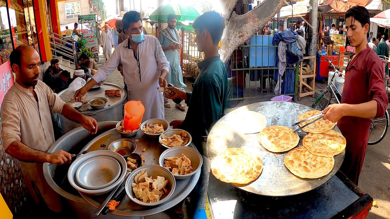 Breakfast in Jalalabad Afghanistan | Early morning food | Subha ka nashta | Parati | Milk | Paye