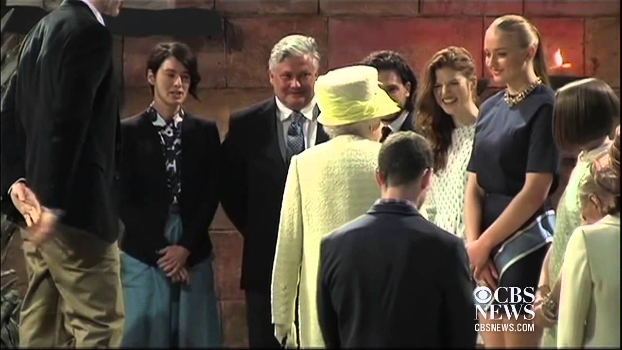 Watch: Queen Elizabeth visits 