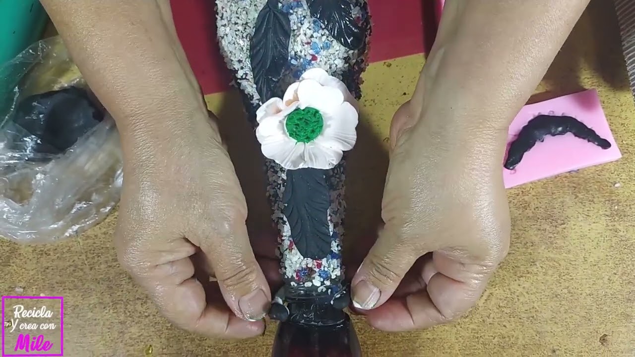 BOTELLAS DECORADAS CON ARENA DE ACUARIO Y VIDRIO MOLIDO!!