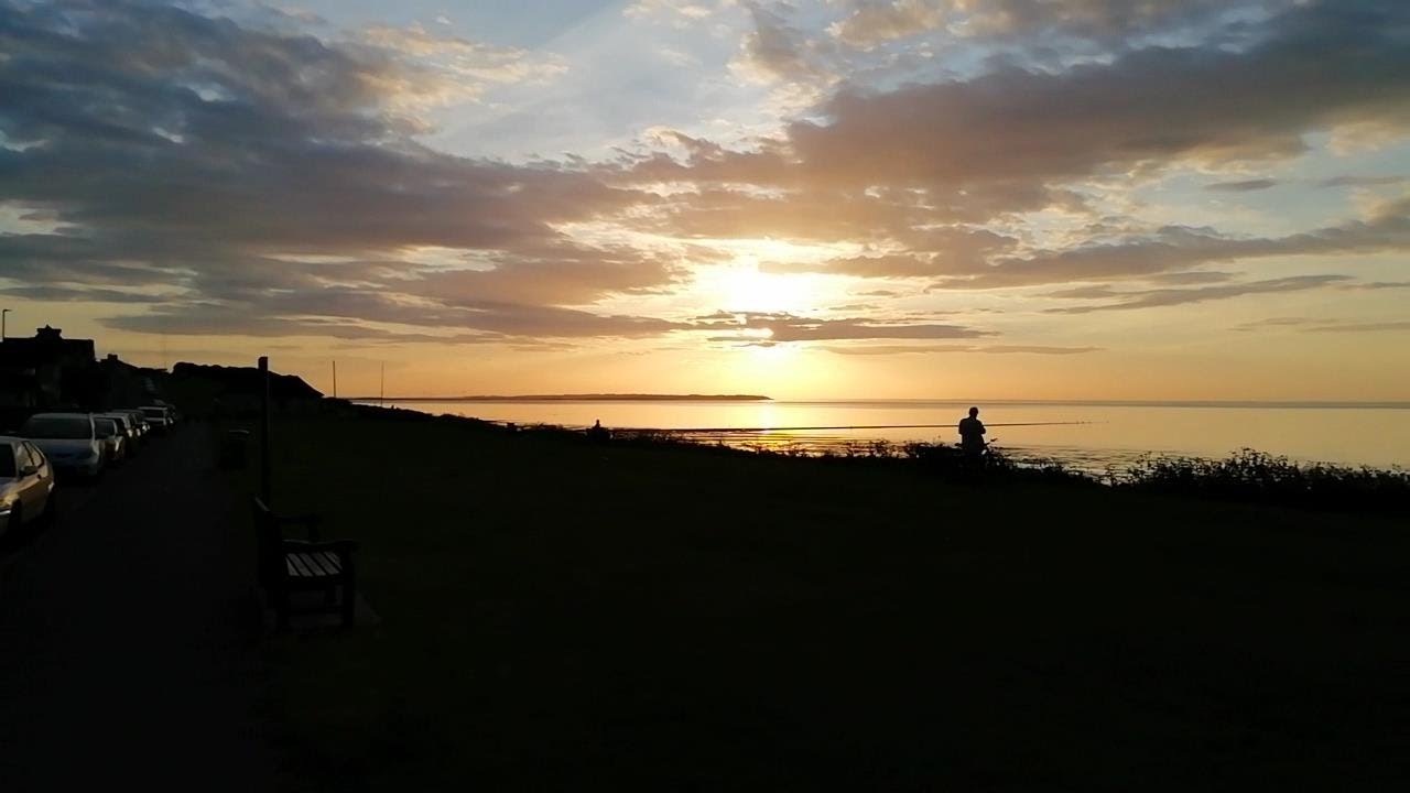 HUNT 1 Metal detecting the beach Whitstable Kent with Jason night beach hunt equinox and ace 400i