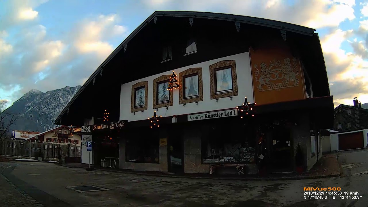 D: Gemeinde Inzell. Landkreis Traunstein. Fahrt durch den Ort. Dezember 2018