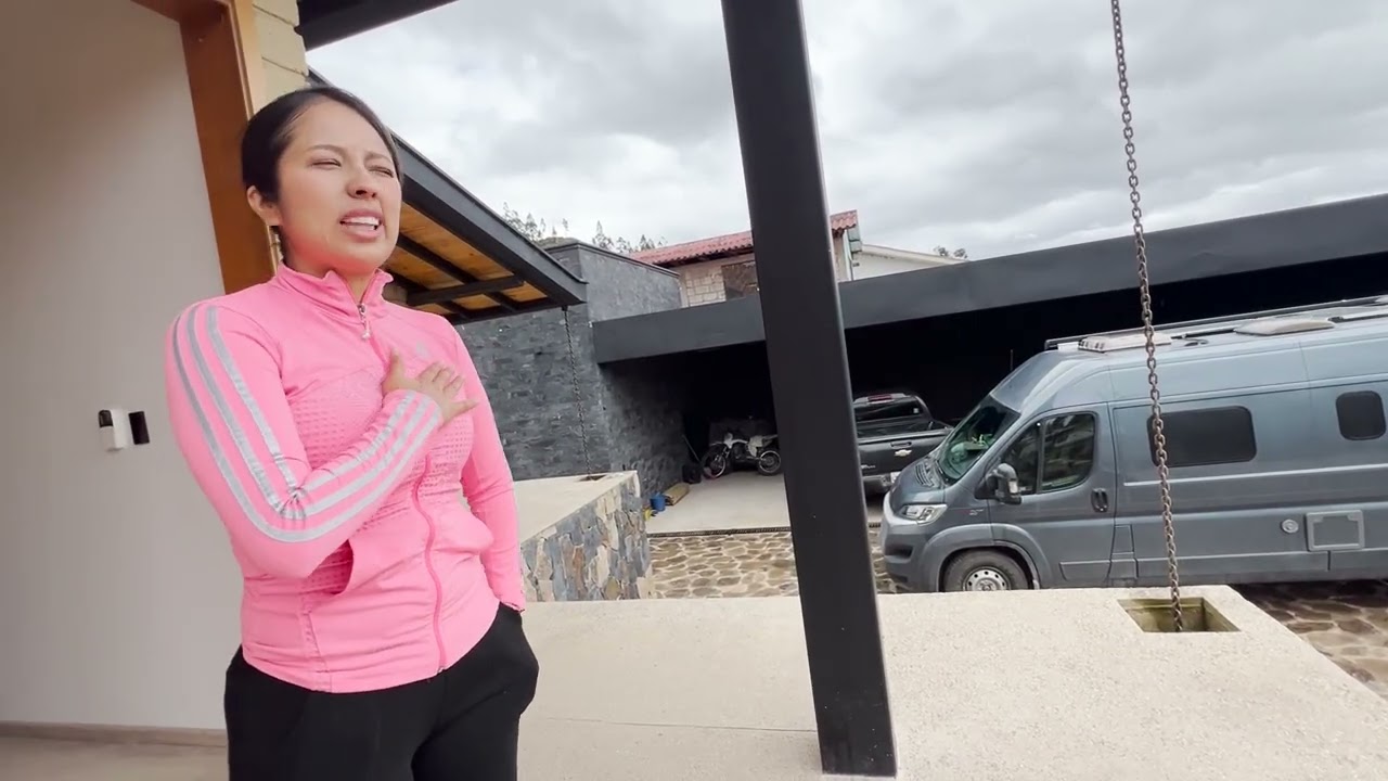 ME CANSE DE VIVIR CON LA ROUSS