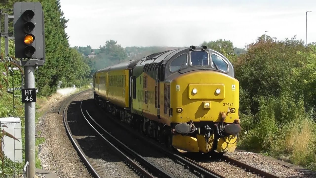 37025 & 421 (1Q52 Eastleigh Arlington-Eastleigh Arlington) @ Various Locations - 4th August 2020