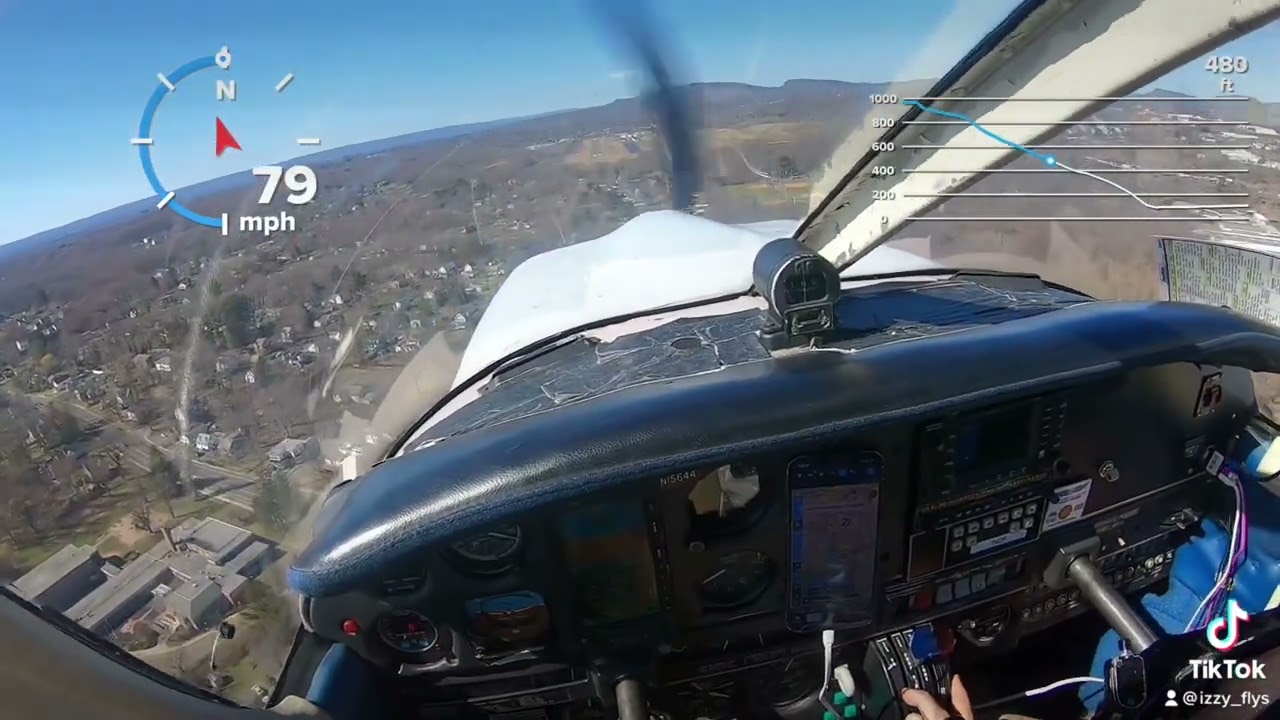 Base To Final and Landing at Meriden Markham Airport