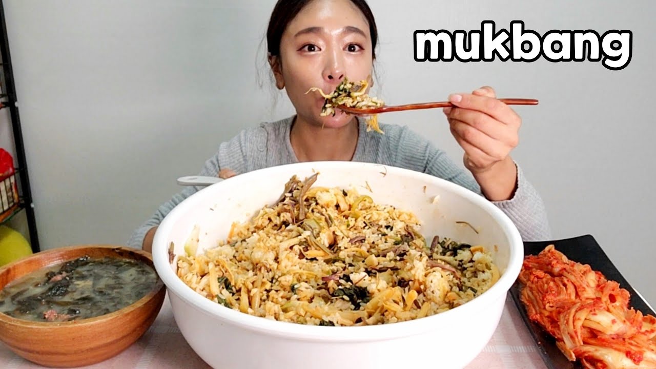 집밥먹방:)도라지 고사리 각종나물 잔뜩넣고 미역국 물김치 집김치랑 나물비빔밥 먹방 Korean Food namul Bibimbap&Kimchi Mukbang eating show