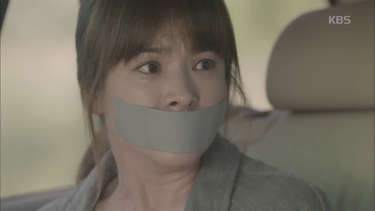 태양의 후예 - 송중기, 납치당한 송혜교에 ＂내가 반드시 구할겁니다＂ ㅣ KBS방송