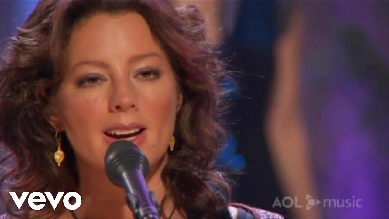 Sarah McLachlan - Building A Mystery (AOL Music Sessions/aolmusic.com)