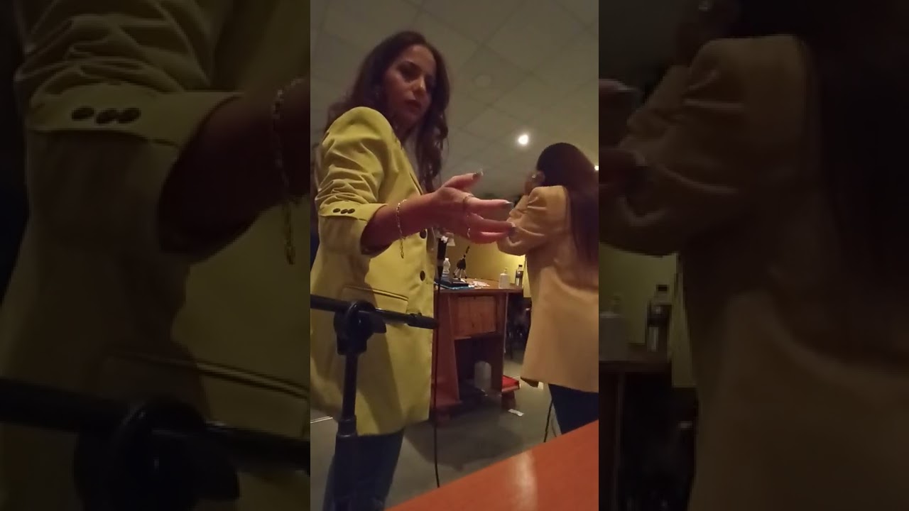hijas del Roger cantando en la iglesia de OVIEDO