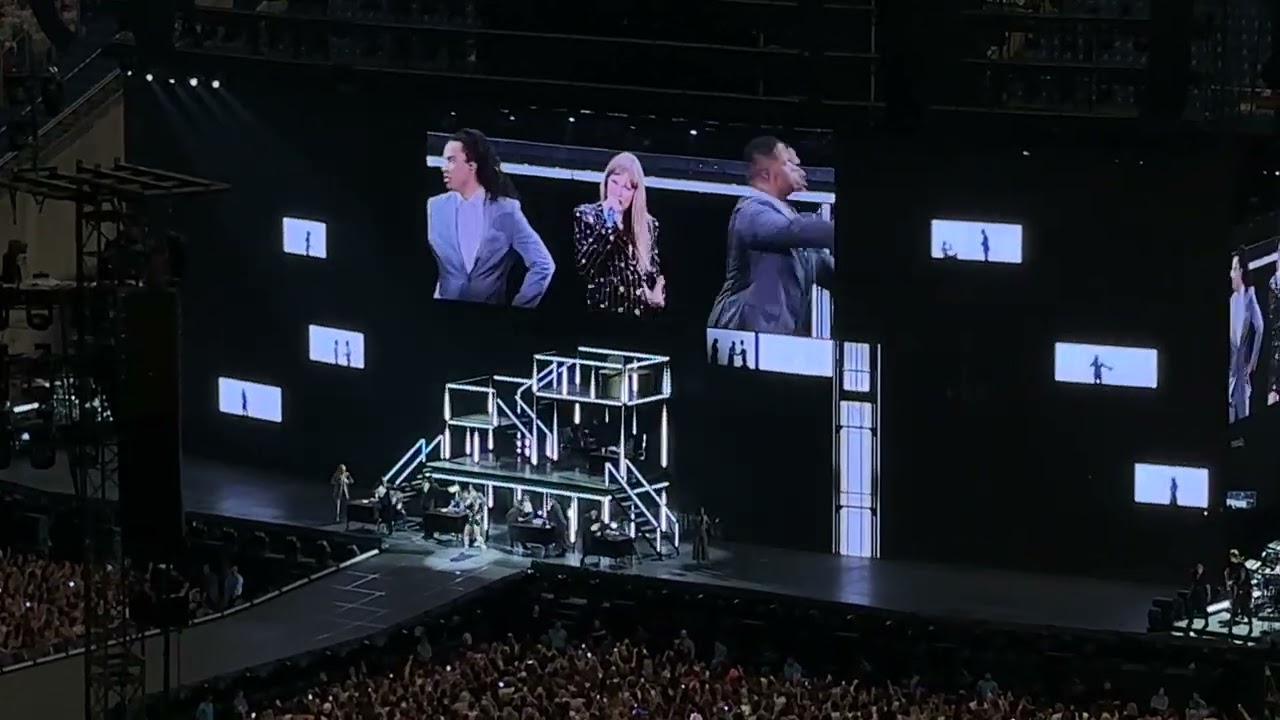 Taylor Swift - The Man + You Need to Calm Down (The Eras Tour Gelsenkirchen Day 2)