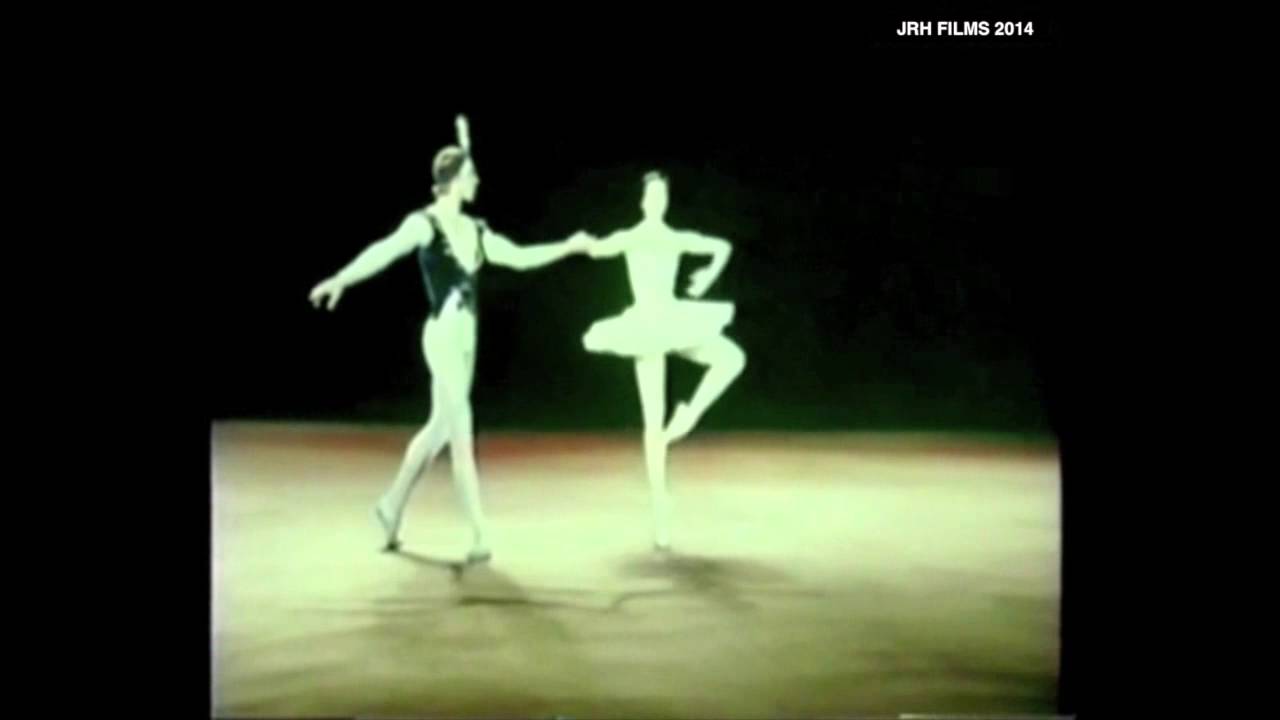 Nadezda Pavlova and Vyatcheslav Gordeev - Pas de Deux from 'La Bayadere' (1981)