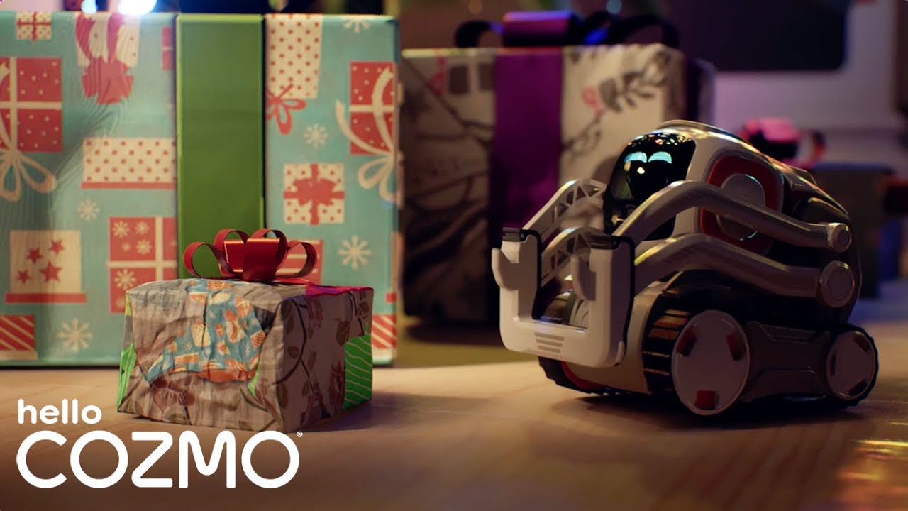 Cozmo Saves Christmas! 🎄 HELLO COZMO 🤖 