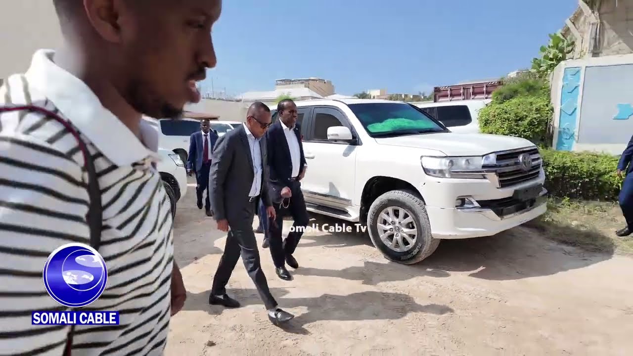 Mucaaradka oo goor dhow ka baxaya Xalane kuna sii jeeda Villa Somalia, haddaba maxaa laga filan  ..