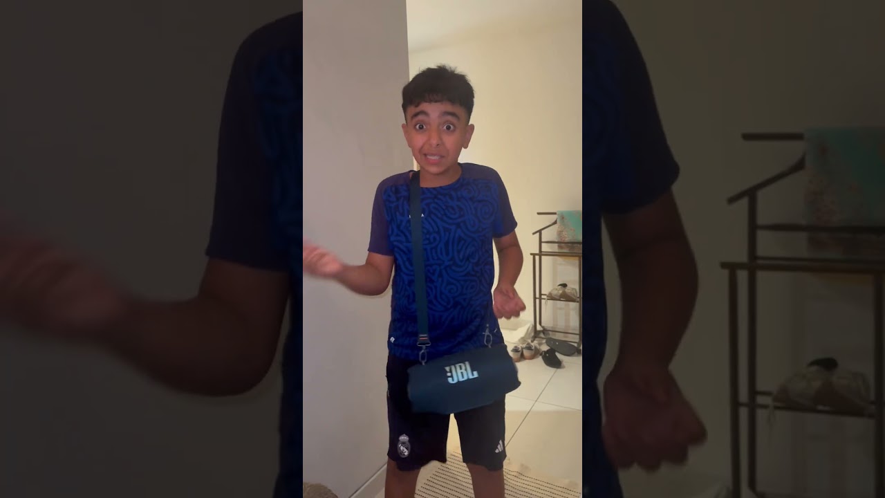 Mon fr&egrave;re est parti &agrave; la f&ecirc;te de la musique avec en cachette 😤