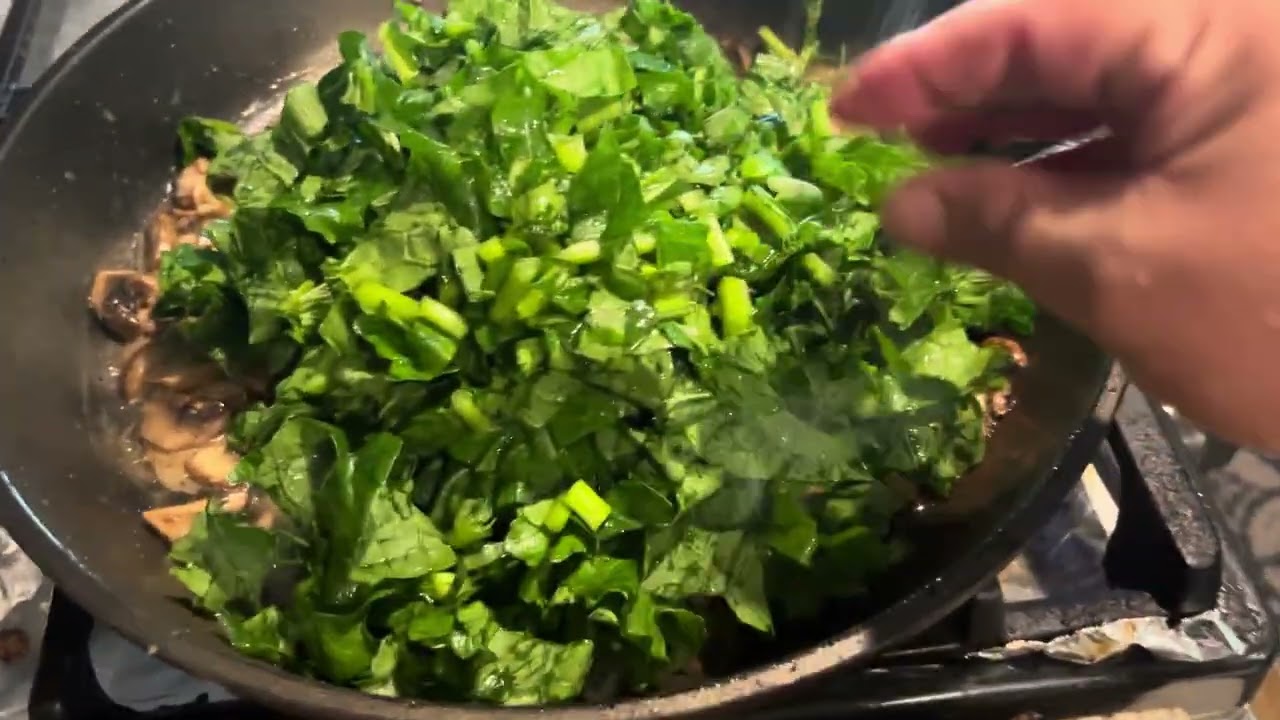 Mushroom with green leafy veggies 