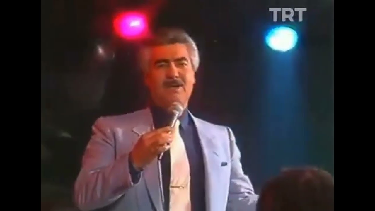 Nuri Sesigüzel - Potpori (Urfalıyam Ezelden , Süt İçtim Dilim Yandı , Muratgilin Damından) (1987)
