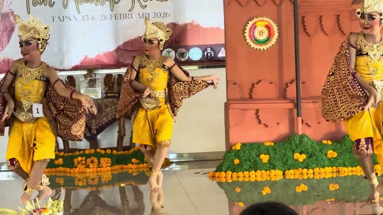 Lomba Tari Manuk Rawa