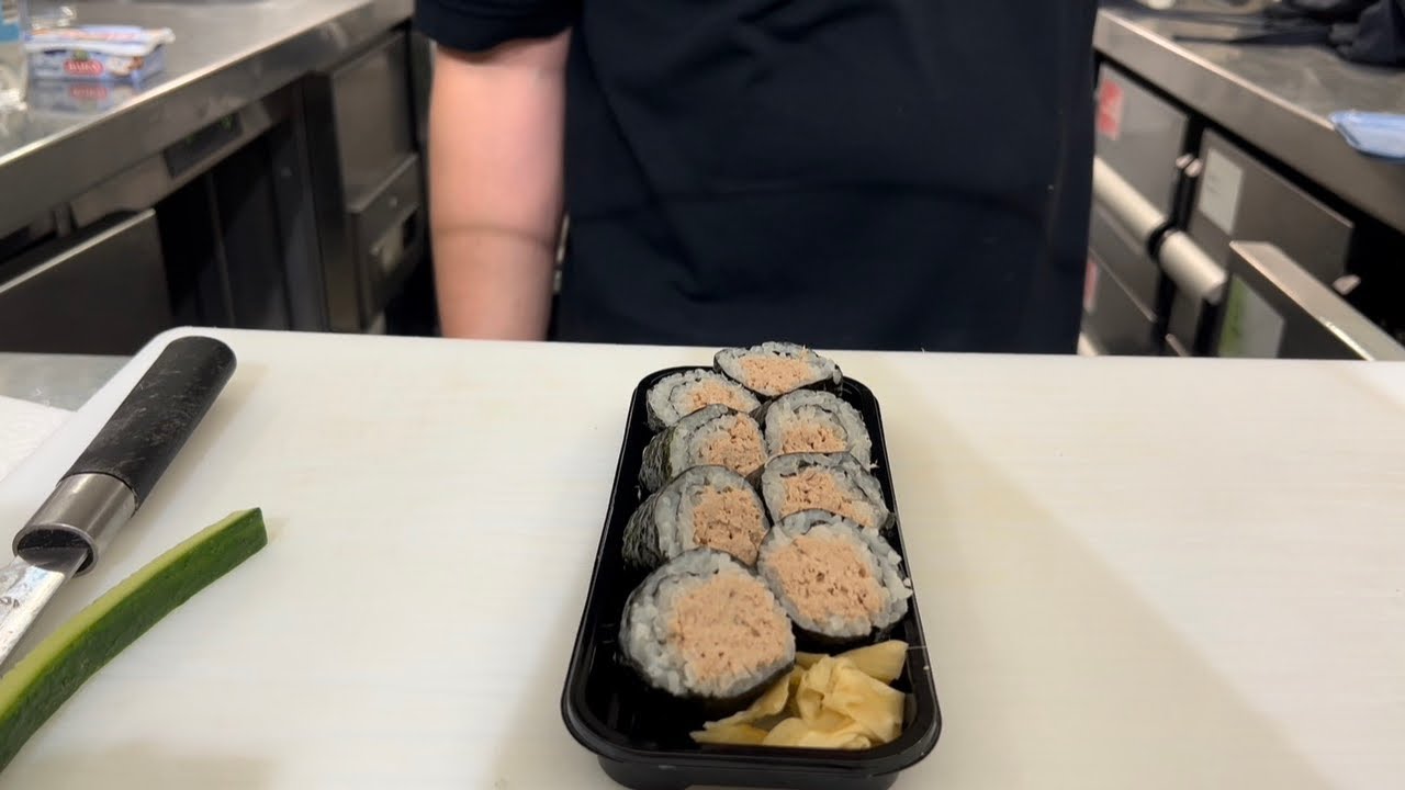 Making Sushi CaliFuto Cooked Tuna with Mayonnaise 