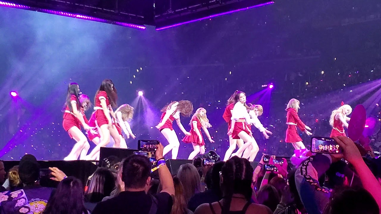 [직캠/Fancam] 190817 KCON 2019 LA 아이즈원 - 비올레타 // IZ*ONE - Violeta