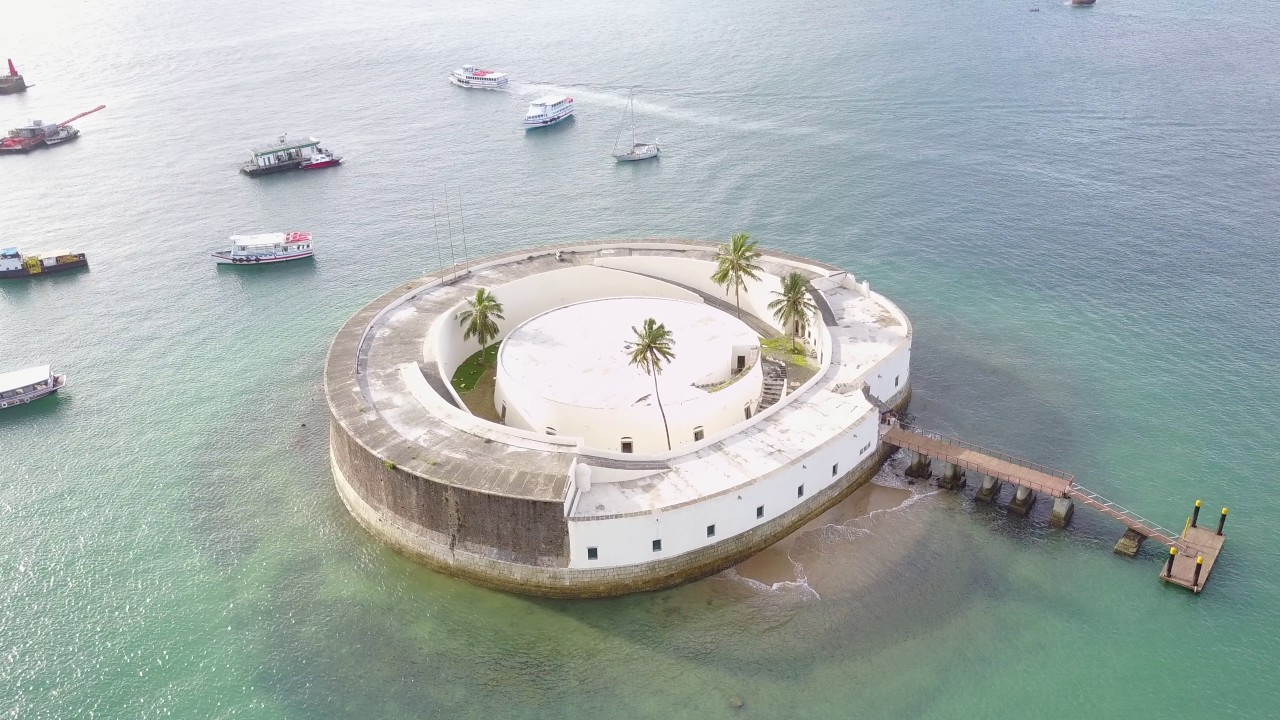 Salvador: cidade baixa, mercado modelo, marina, forte e elevador Lacerda.