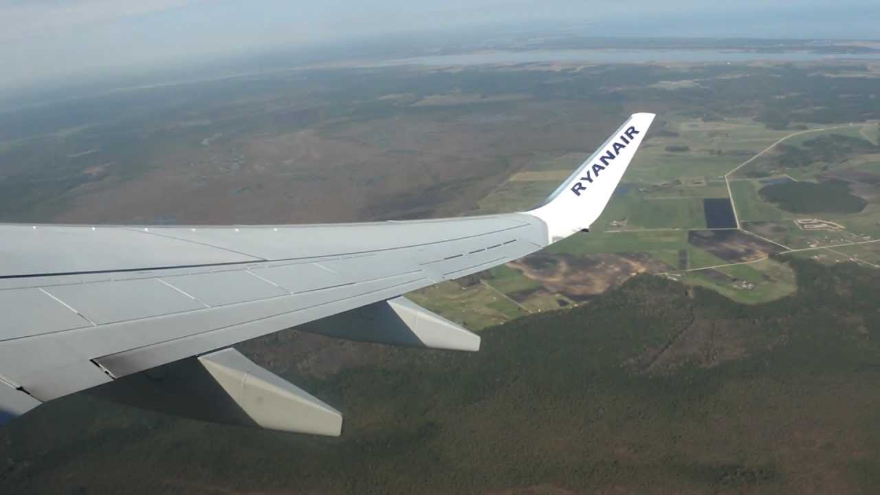 Ryanair | B737-8AS | FR2642 | RIX-STN | Take off from Riga Airport