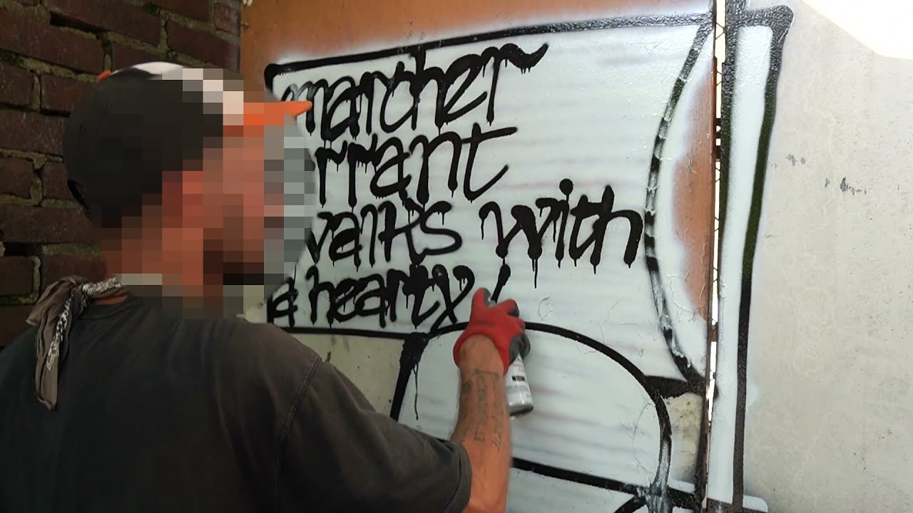 Marcher Arrant: Addiction, Graffiti, Walking.