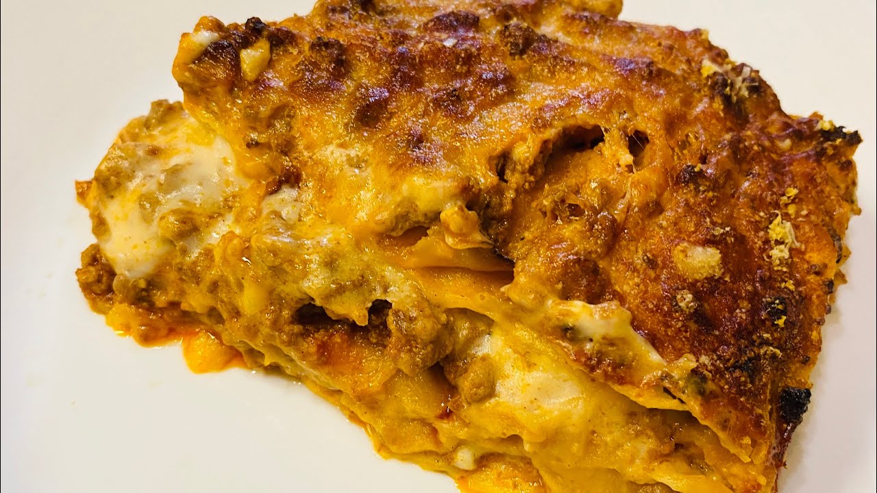 Lasagna con pane Carasau,￼pazzesca 