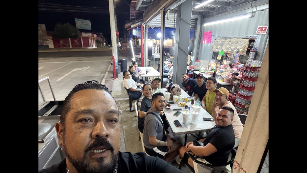 Noche de Fiesta!!!🎉 🎴 cartas!!!!