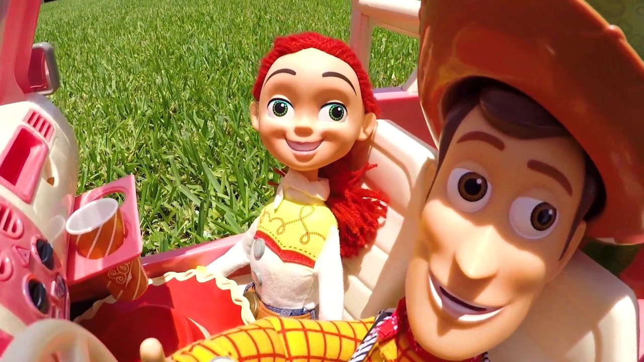 Woody Drives Truck to Learn How to Swim in ABC's Summer Camp