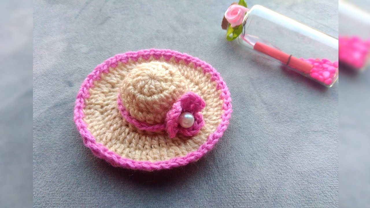 كروشيه قبعة صغيرة /ميدالية كروشيه للمبتدئين/توزيعات السبوع /crochet mini hat👒👒👒