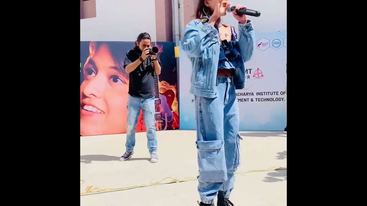 🔥Live performance Jehda Nasha song by Yohani😍#raipur #bollywood #yohani #shorts #viral #trending
